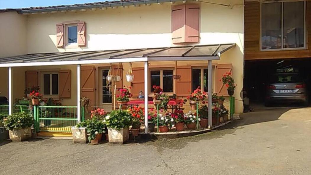 Gite A La Ferme Montesquieu-Avantes Exteriér fotografie